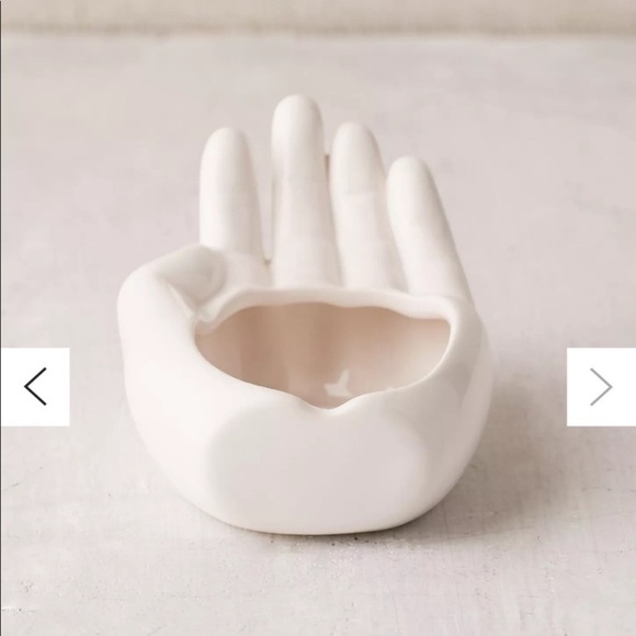Urban Outfitters Hand dish 🪴 - Picture 2 of 7